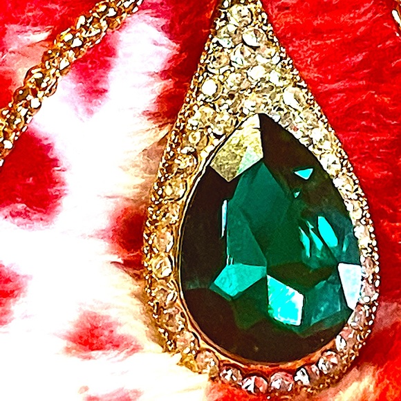 Red crystal earrings/necklace set pierced Bling Pavé Sparkly gold Betsey Johnson - Picture 12 of 16